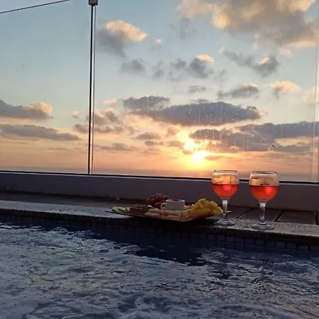 Diamond Townhouse 17 *