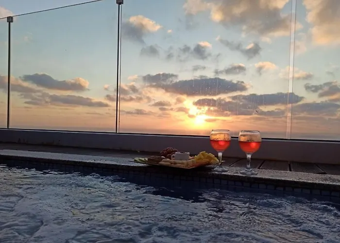 Diamond Townhouse 17 *