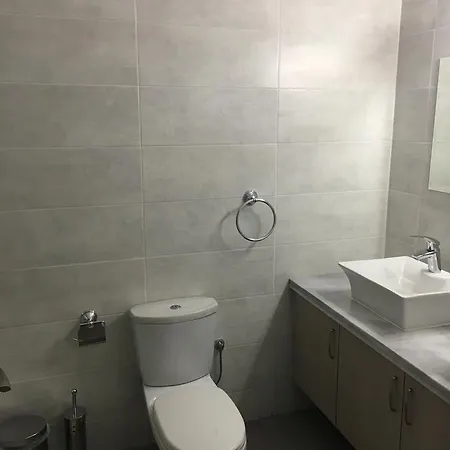 Diamond Townhouse 17 בית נופש פאפוס