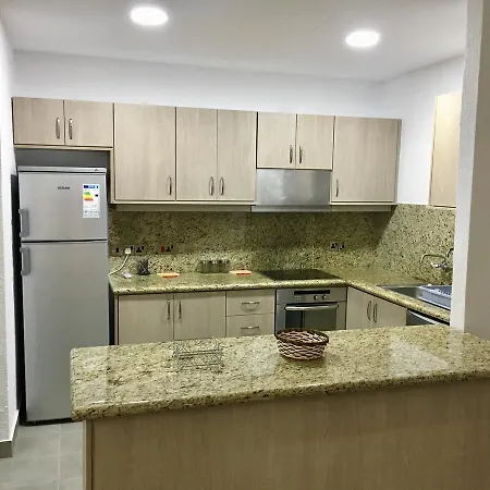 Diamond Townhouse 17 * פאפוס
